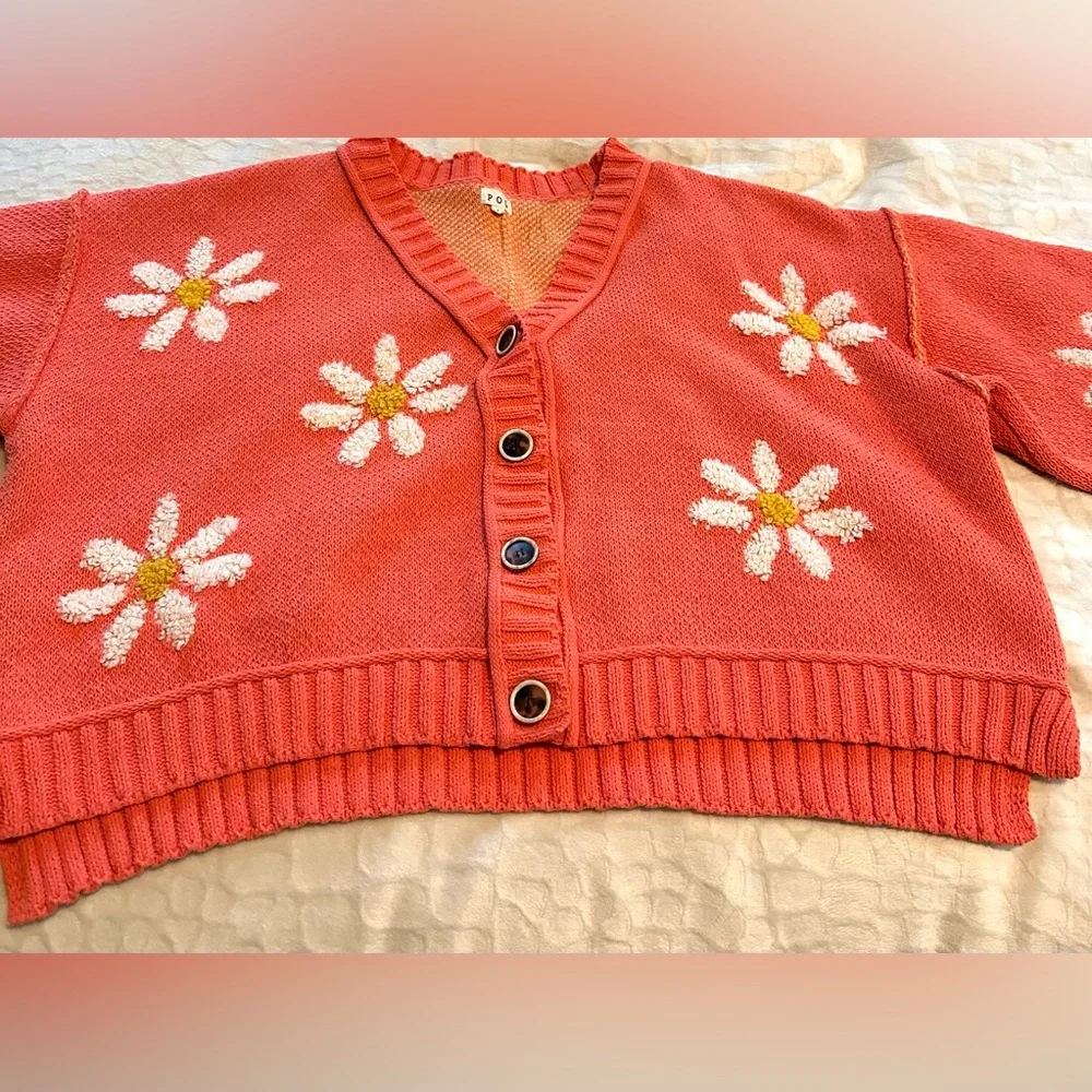 POL Peach button-down oversize sweater with white and yellow daisy flower size L - Picture 4 of 4